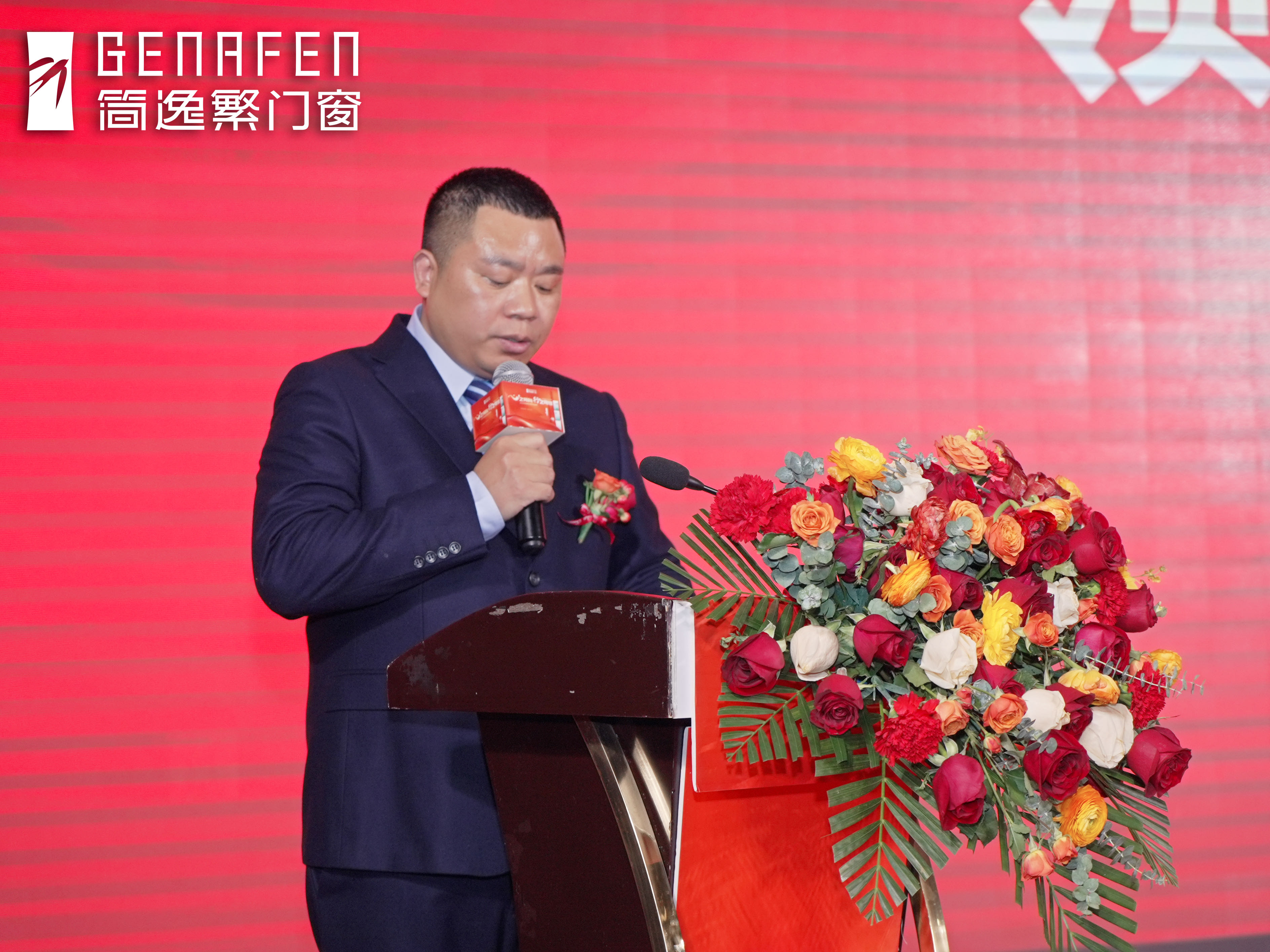 6e44acd6f94ddebc679e33ec81d6503